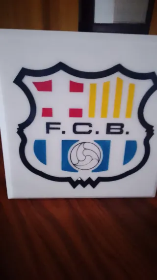 Escudo Fútbol Mármol Blanco