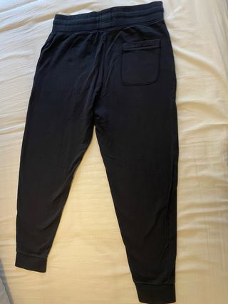 Pantalones azul oscuro de The Stronghold