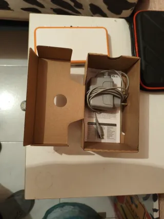 Nintendo 2DS XL Blanca y Naranja