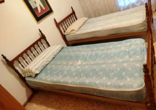 2 Camas Madera Vintage con somier y colchón