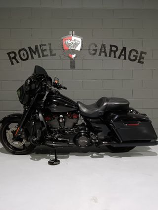 Harley Davidson Street Glide CVO