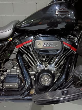 Harley Davidson Street Glide CVO