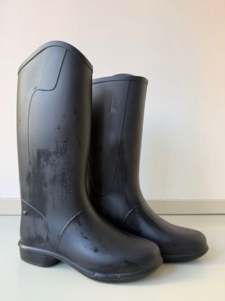 Espaldera y Botas equitación.