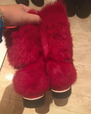 Botas Megias rojas con pelo y detalle de copo de n