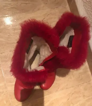 Botas Megias rojas con pelo y detalle de copo de n