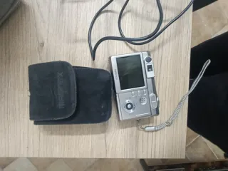 Fotocamera Magnex DC‑6330 – Non funzionante – Kit