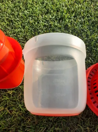 Espremedor Tupperware vermelho e Transparente