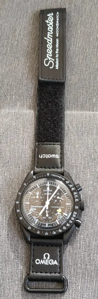 RELOJ SNOOPY NEGRO MISSION TO MOON NUEVO A 25 EUR