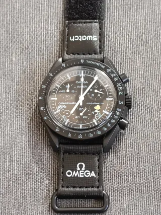 RELOJ SNOOPY NEGRO MISSION TO MOON NUEVO A 25 EUR