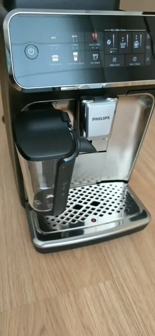 Cafetera Philips 3300 LatteGo Automática