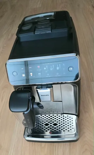 Cafetera Philips 3300 LatteGo Automática