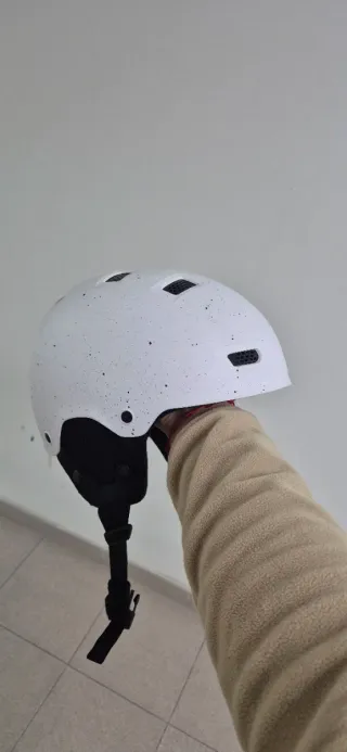 Casco esquí/snowboard blanco moteado