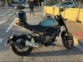 Voge 300 AC Naked Manual Verde/Negro