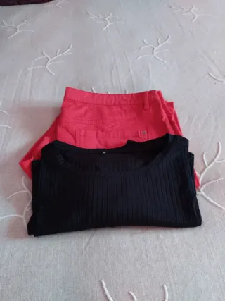 Conjunto pantalón y camiseta
