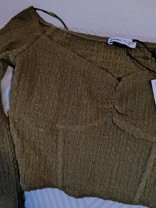 Jersey crop Bershka verde oliva Talla XS