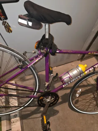 Bicicleta Diamondback morada