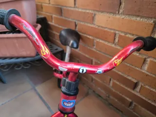 Bicicleta Chicco sin pedales roja