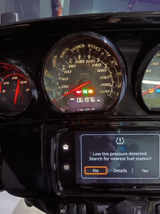 Harley Davidson Street Glide CVO