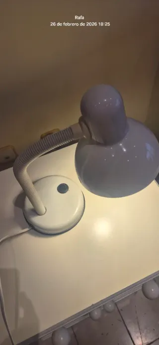 Flexo de escritorio blanco
