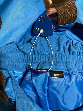 Pantalón de nieve infantil azul con tirantes