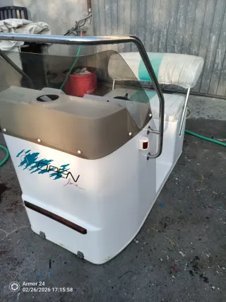 Consola de barco con asiento y funda