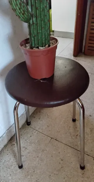 Taburete vintage metal y piel