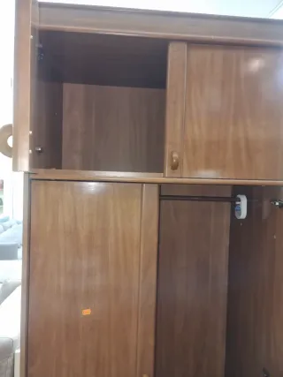 Armario madera 2 puertas