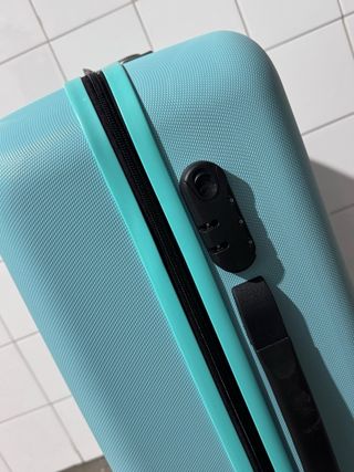 Maleta mediana John Travel Ticket 82