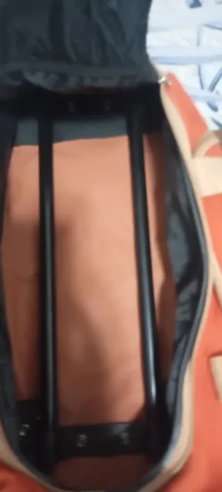 Mochila Naranja con Ruedas
