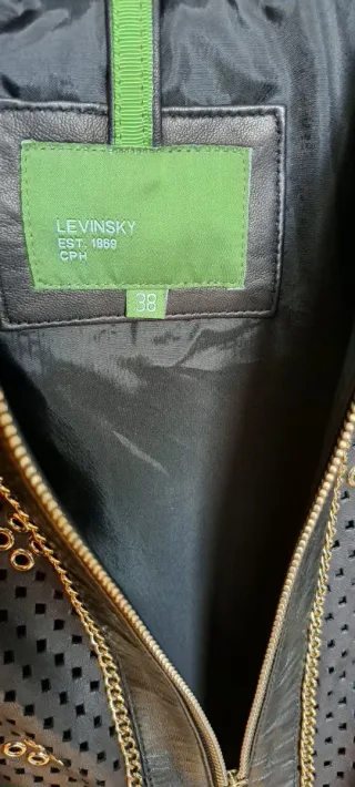Chaqueta de cuero Levinski Negra Corta