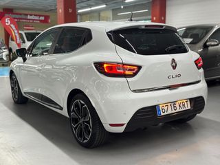 Renault Clio zen 90cv solo 12.000kms pegatina c