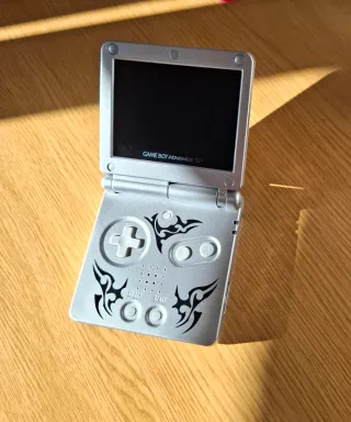 Game Boy Advance SP IPS v5 + Cargador + juego