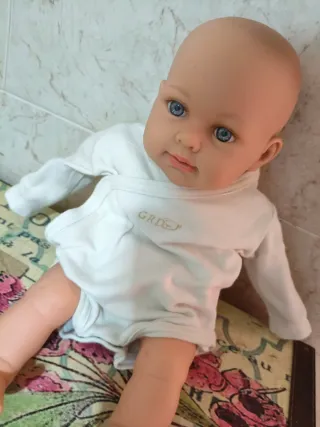 Precioso muñeco bebé realista