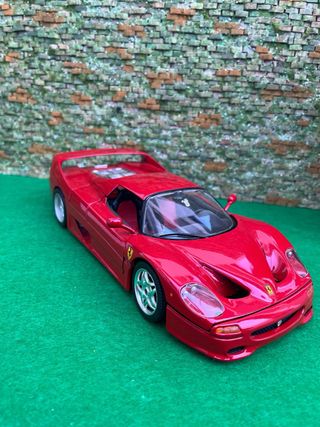 Ferrari F50 (1995) – Escala 1:18 – Bburago