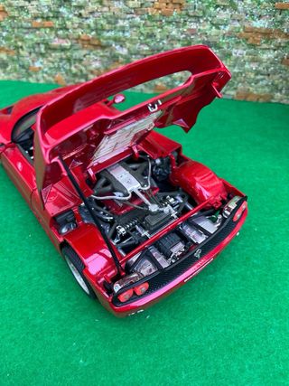 Ferrari F50 (1995) – Escala 1:18 – Bburago