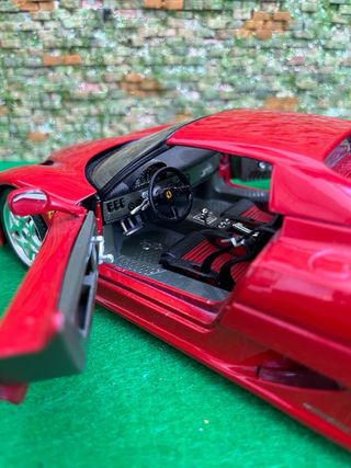 Ferrari F50 (1995) – Escala 1:18 – Bburago