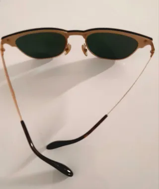 Gafas de sol Ray-Ban verde oscuro y doradas