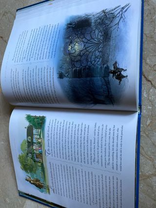 Cuenta cuentos bilingües: Caperucita Roja ; Bel...