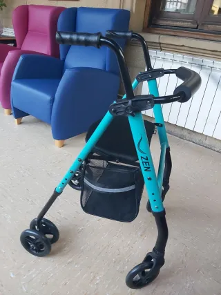 Andador Zen con freno y cesta