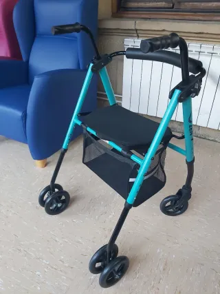 Andador Zen con freno y cesta