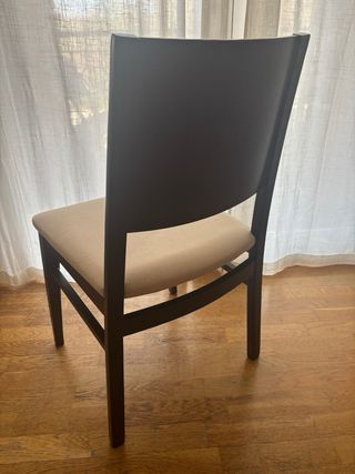 Silla de comedor madera oscura y tela beige