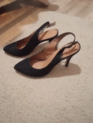 Zapatos de tacón negros