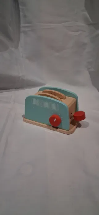 Tostadora de madera para niños