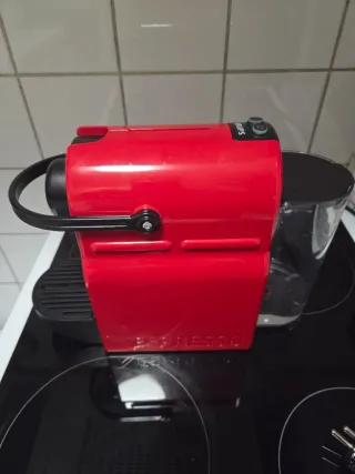 Cafetera Nespresso Krups XN 100 Roja