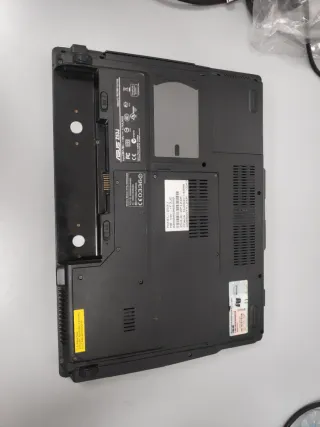 Portátil Plata y Negro