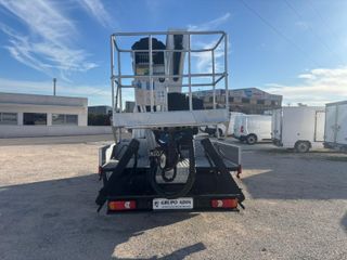 NISSAN  NT400 2013 CESTA ARTICULADA OILSTEEL 18MT