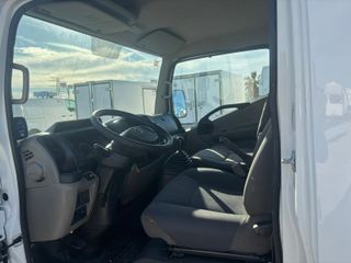 NISSAN  NT400 2013 CESTA ARTICULADA OILSTEEL 18MT