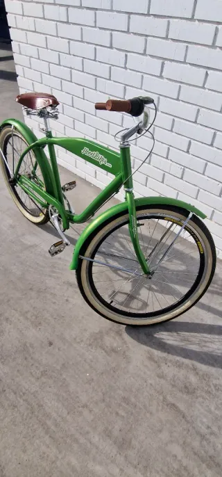Bicicleta estilo cruiser verde