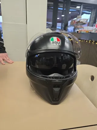 2 Cascos modulares AGV Negros