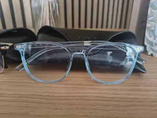 Gafas sin graduar negras y azules